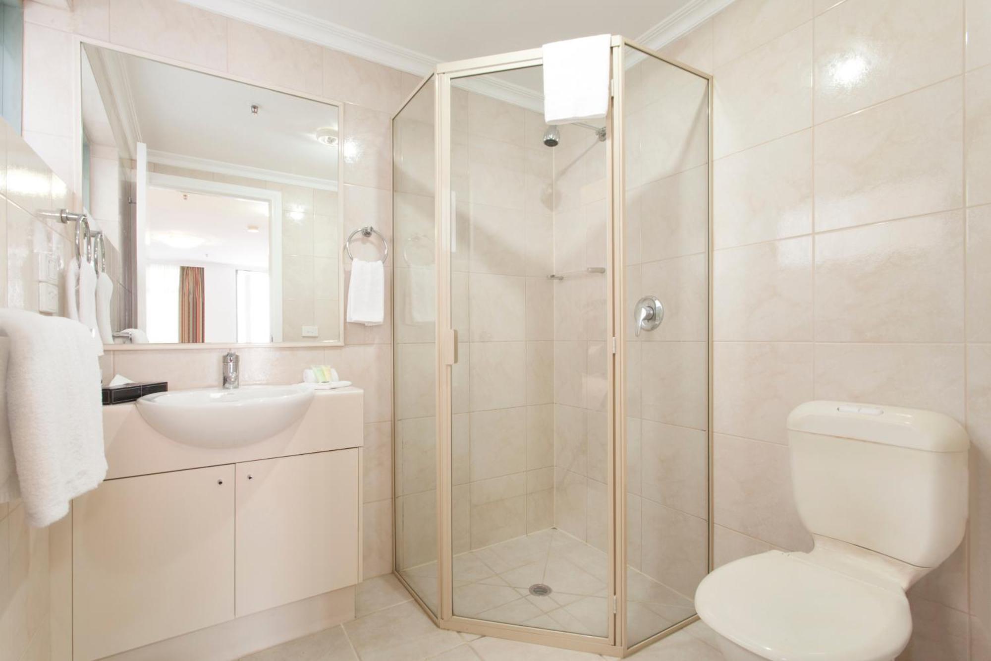 One-Bedroom Apartment with Balcony,1212161038:JPEG